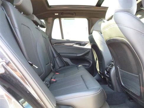 Used 2023 BMW X3 xDrive30i image 7