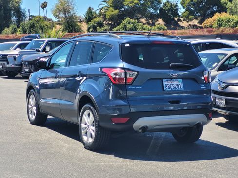 Used 2018 Ford Escape SE AWD/4WD image 6