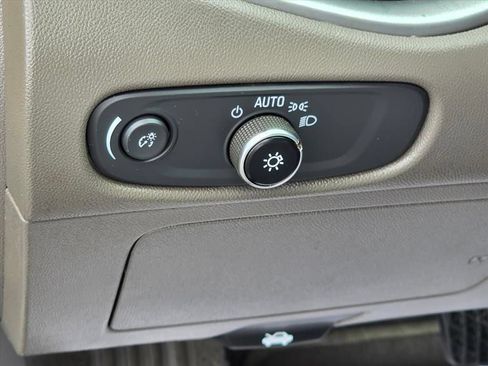 Used 2022 Chevrolet Malibu LT FWD image 8