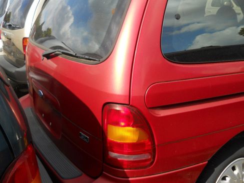 Used 1998 Ford Windstar LX image 3