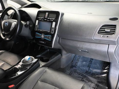 Used 2014 Nissan Leaf SL w/ Premium Package FWD image 10