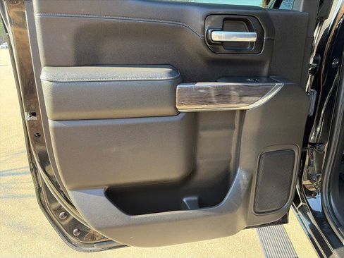 Used 2021 Chevrolet Silverado 1500 LTZ w/ LTZ Premium Package image 32