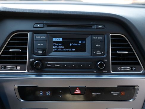 Used 2015 Hyundai Sonata SE image 29