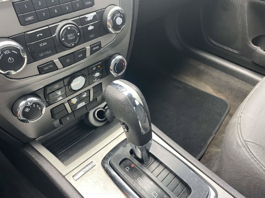 Used 2010 Ford Fusion SE FWD image 26