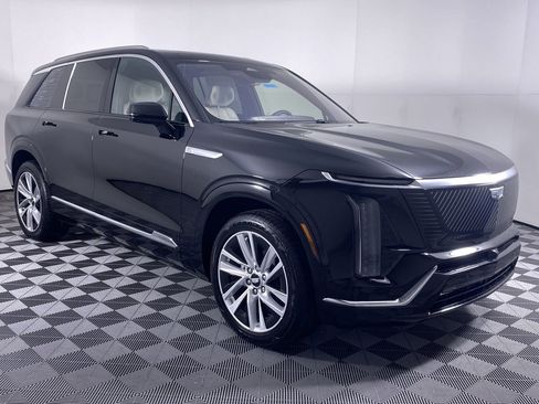 New 2026 Cadillac Vistiq Luxury w/ LPO, Floor Liner Package image 20