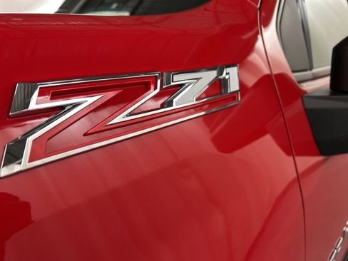 Used 2025 Chevrolet Silverado 2500 LT image 28