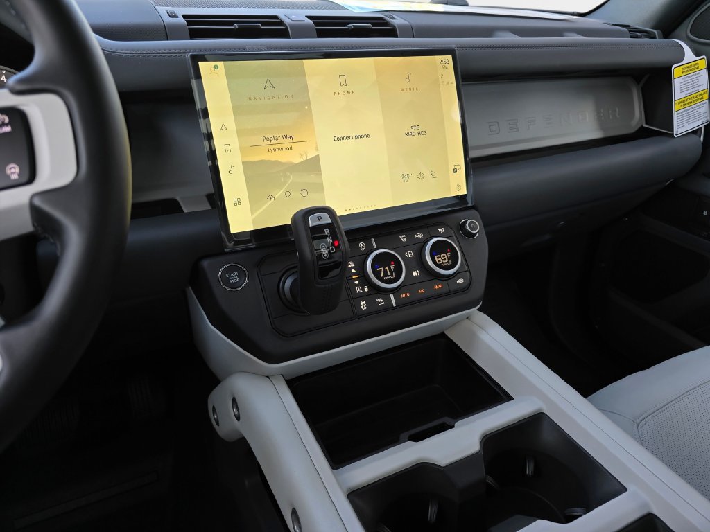 New 2026 Land Rover Defender 110 X-Dynamic SE AWD/4WD image 20