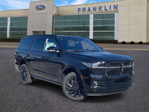 New 2025 Lincoln Navigator Reserve w/ Jet Appearance Package image 1