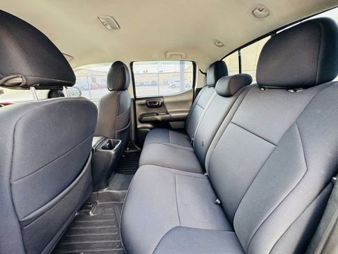 Used 2017 Toyota Tacoma SR w/ Tow Package image 10