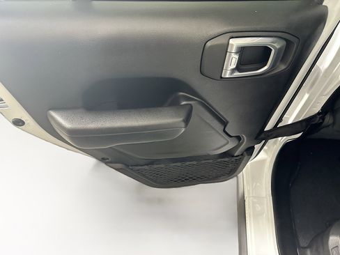 Used 2023 Jeep Wrangler Unlimited Rubicon 4xe image 25