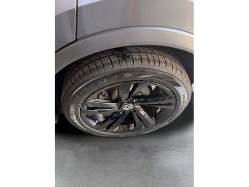 Used 2023 Volkswagen Tiguan SE R-Line FWD image 17