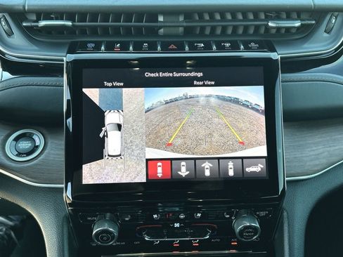 Used 2022 Jeep Grand Cherokee Summit w/ Advanced Protech Group IV image 15