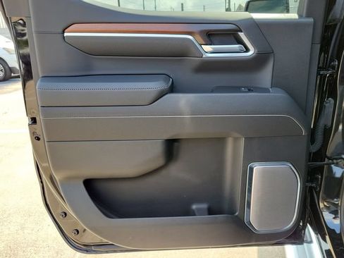 Used 2025 GMC Sierra 1500 Denali AWD/4WD image 13
