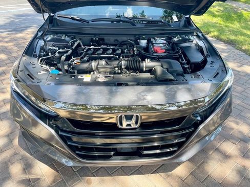 Used 2018 Honda Accord Sport image 16