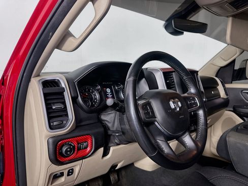 Used 2019 RAM 1500 Big Horn AWD/4WD image 9