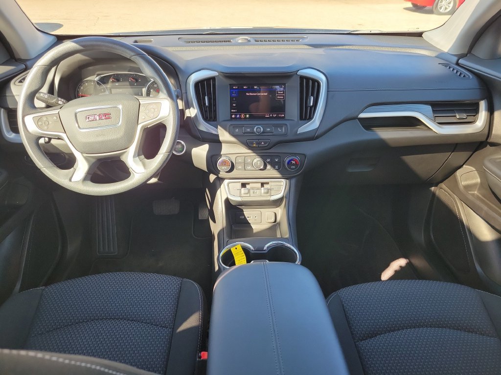 Used 2024 GMC Terrain SLE w/ Driver Convenience Package FWD image 9