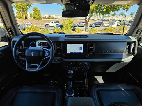 Used 2022 Ford Bronco Badlands w/ Sasquatch Package image 22