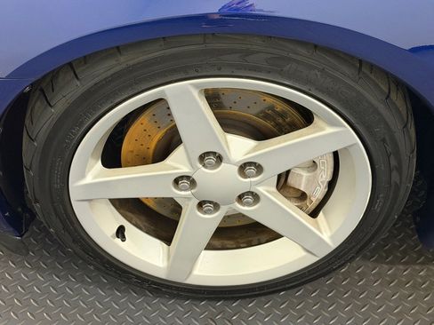 Used 2007 Chevrolet Corvette Coupe w/ Preferred Equipment Group RWD image 18