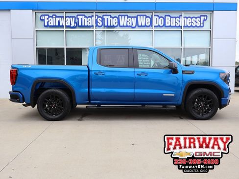 Used 2022 GMC Sierra 1500 Elevation w/ LPO, Elevation Black Package AWD/4WD image 1