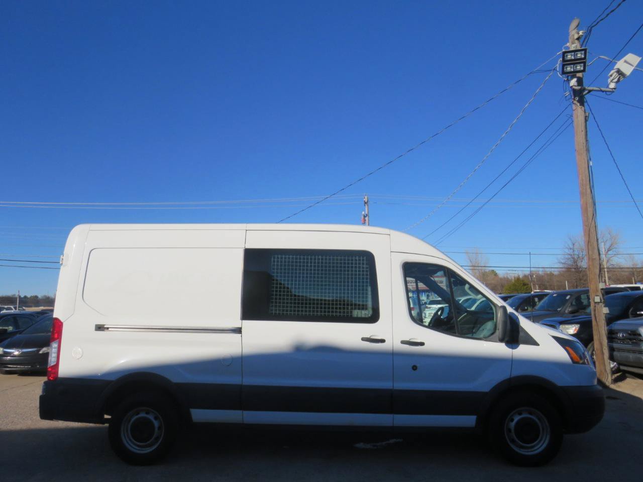 Used 2018 Ford Transit 350 148 Medium Roof RWD image 4