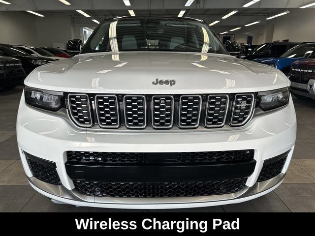 Used 2023 Jeep Grand Cherokee L Summit w/ Advanced Protech Group IV AWD/4WD image 20