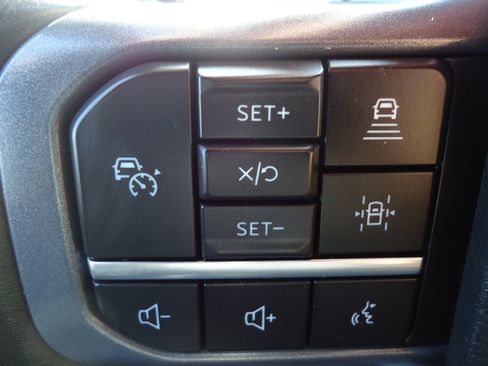 Used 2023 Ford F150 Lariat w/ Equipment Group 502A High AWD/4WD image 24