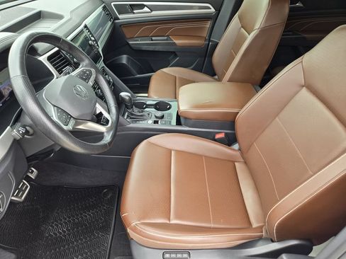 Used 2022 Volkswagen Atlas SEL R-Line AWD/4WD image 12