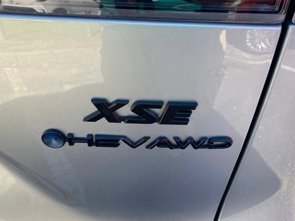 Used 2025 Toyota Corolla Cross AWD Hybrid w/ Convenience Package image 14