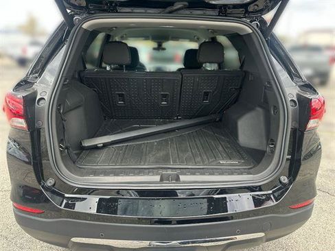 Certified 2024 Chevrolet Equinox LT w/ LPO, Floor Liner Package AWD/4WD image 41