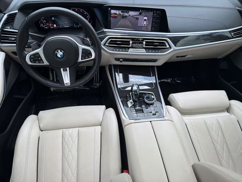 Used 2022 BMW X7 M50i AWD/4WD image 28