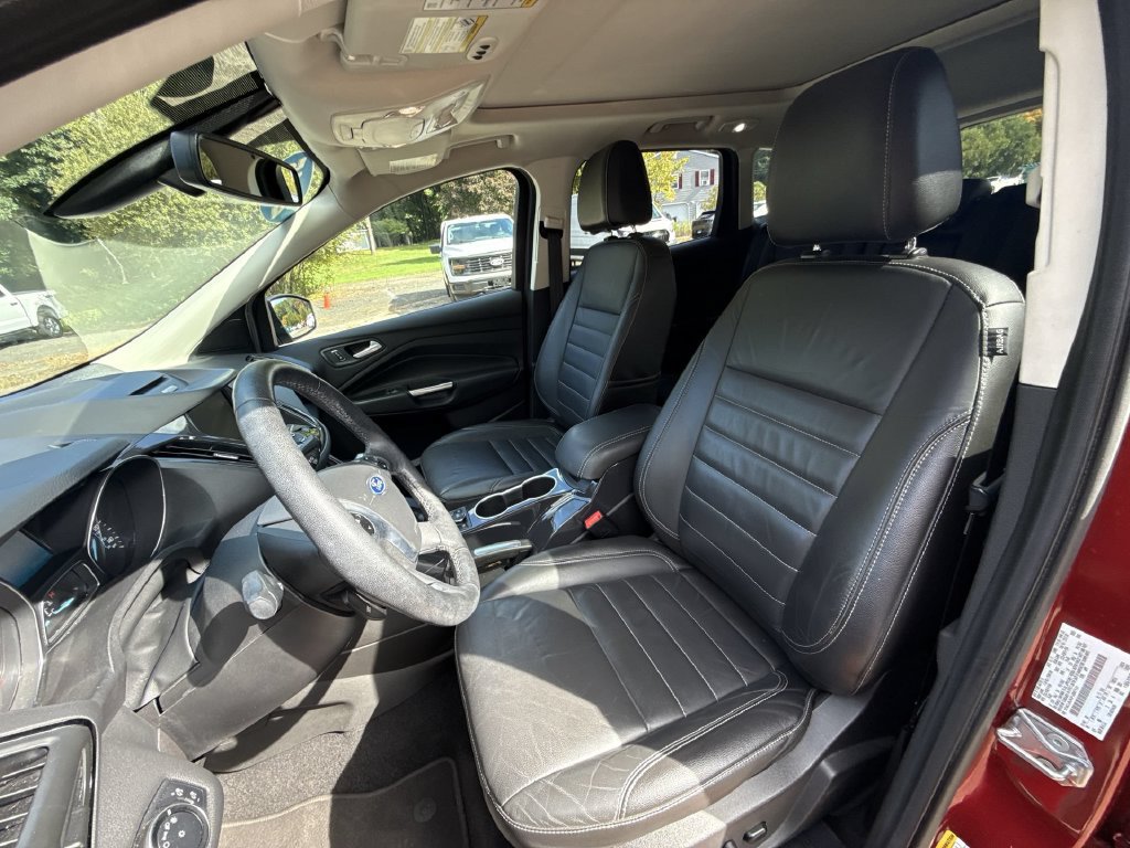 Used 2015 Ford Escape Titanium w/ Equipment Group 301A AWD/4WD image 11