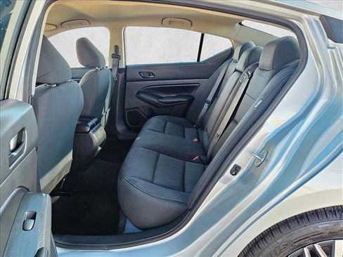 Used 2024 Nissan Altima 2.5 SV image 19