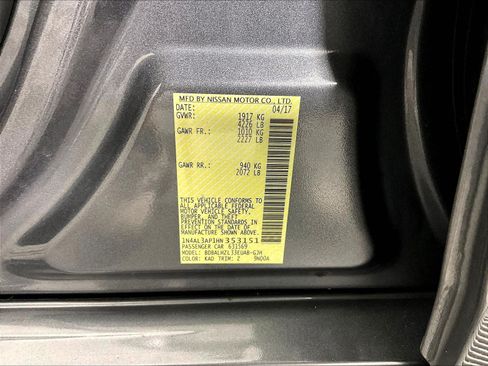 Used 2017 Nissan Altima 2.5 SR w/ Midnight Edition Package FWD image 19