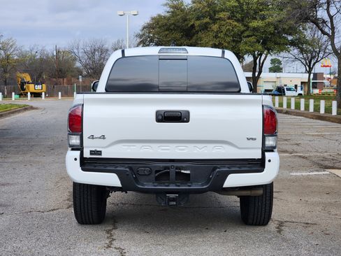 Used 2023 Toyota Tacoma Limited image 33