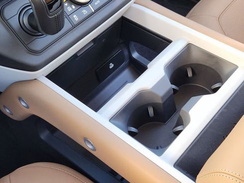 Used 2026 Land Rover Defender 110 S image 15