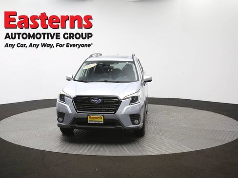 Used 2022 Subaru Forester Premium AWD/4WD image 56