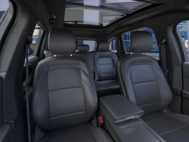 New 2025 Lincoln Nautilus Premier w/ Equipment Group 102A AWD/4WD image 33