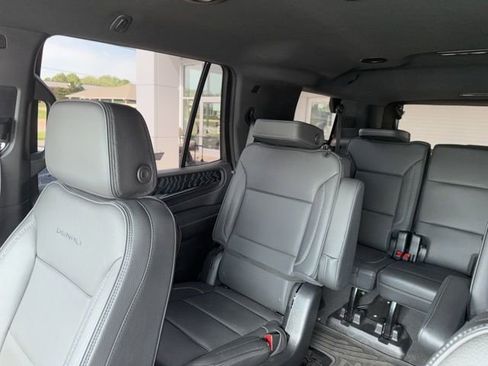 Used 2023 GMC Yukon Denali AWD/4WD image 45
