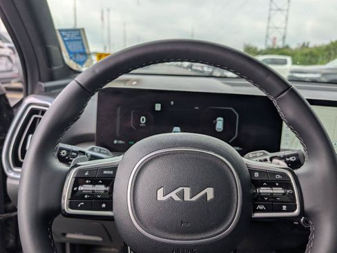 Used 2025 Kia Sorento SX Prestige AWD/4WD image 10