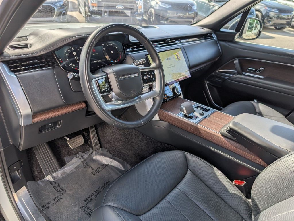 Used 2023 Land Rover Range Rover Autobiography AWD/4WD image 16