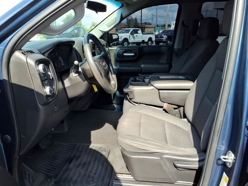 Used 2021 GMC Sierra 1500 4x4 Crew Cab w/ Sierra Value Package image 17
