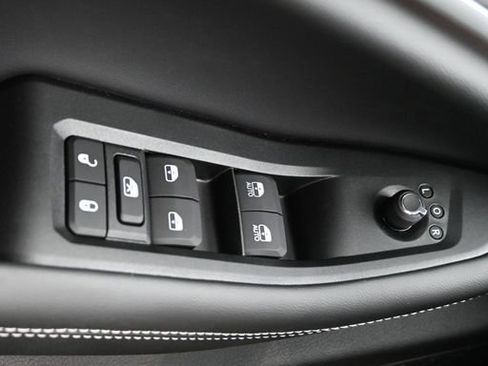 New 2025 Jeep Grand Cherokee Limited image 24