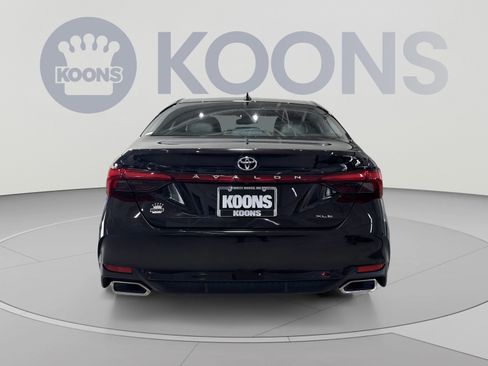 Used 2022 Toyota Avalon XLE FWD image 10
