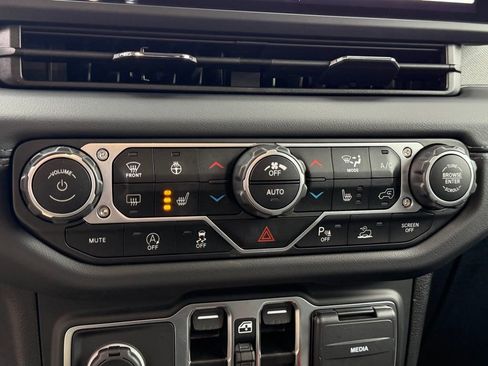 Certified 2024 Jeep Wrangler Sahara w/ Safety Group image 25