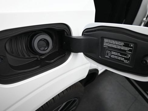 New 2026 Volvo XC60 B5 Ultra w/ Protection Package Premier image 17