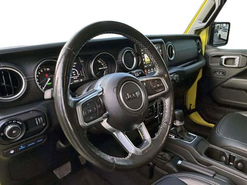 Used 2023 Jeep Wrangler Unlimited Sahara w/ Cold Weather Group image 19