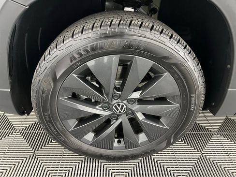 Used 2024 Volkswagen Taos S image 12