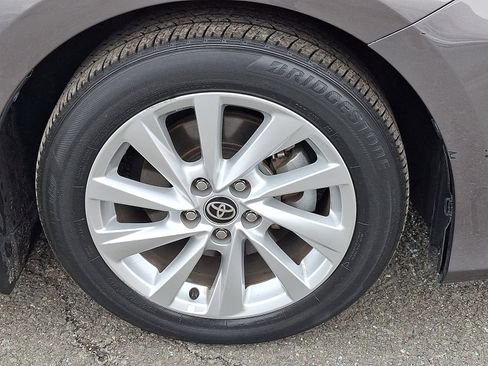 Used 2023 Toyota Camry LE image 9