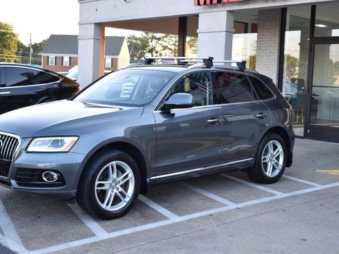 Used 2017 Audi Q5 2.0T Premium Plus w/ Technology Package image 8