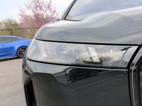 New 2026 BMW iX M70 image 3